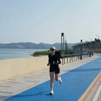 李诚